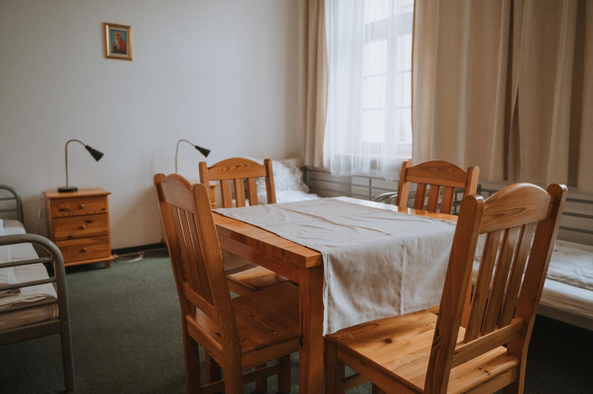 Pokoje Goscinne Domu Pielgrzyma W Supraslu Supraśl Exterior foto